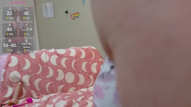 Luna1984 online show from 04.15.26