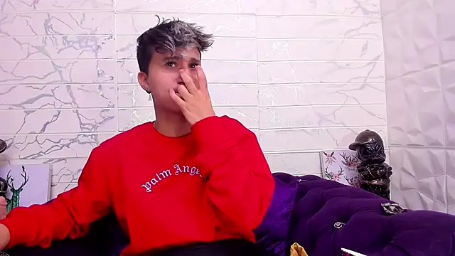 Snapshot of Im_Milan_Rs chatting on 02.04.25 Im Milan Rs online show from 02.04.25