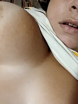 Snapshot of carola_hotwife chatting on 03.16.25 carola hotwife online show from 03.16.25