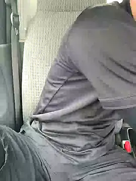 Snapshot of da--------i chatting on 10.25.25 da--------i online show from 10.25.25