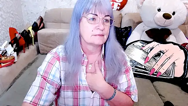 Snapshot of SiberiabBerry chatting on 04.16.26 SiberiabBerry online show from 04.16.26