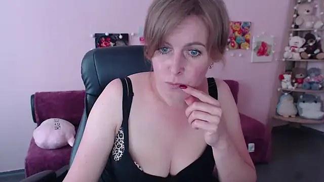 Hot Milady online show from 05.22.26