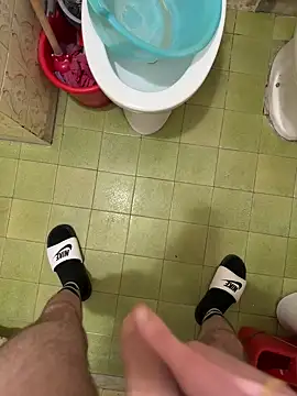 Snapshot of Miky_21 chatting on 09.10.25 Miky 21 online show from 09.10.25