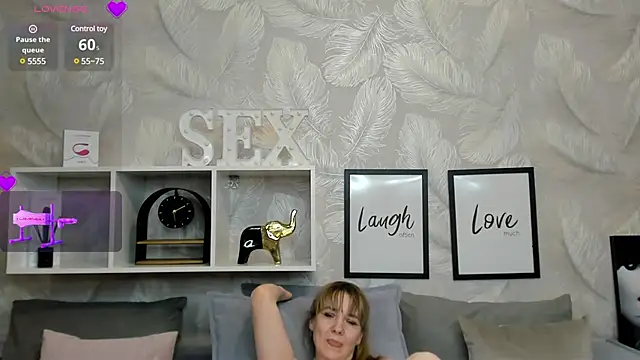 KattyPeachX online show from 03.11.25