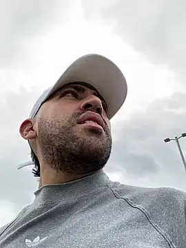 JuanZapata33 online show from 12.21.24