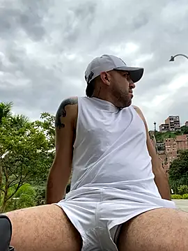 JuanZapata33 online show from 10.30.25