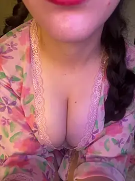 Snapshot of El-Jouri chatting on 09.26.25 El-Jouri online show from 09.26.25