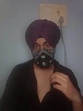 Snapshot of weeif chatting on 05.19.26 weeif online show from 05.19.26