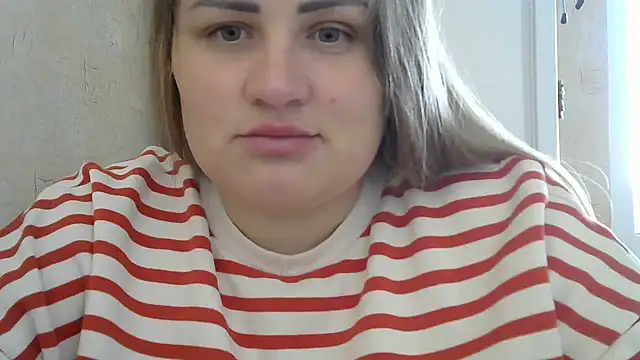 Snapshot of Honeydew-Waves chatting on 10.31.25 Honeydew-Waves online show from 10.31.25