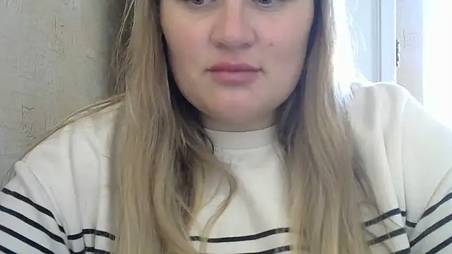 Snapshot of Honeydew-Waves chatting on 11.03.25 Honeydew-Waves online show from 11.03.25