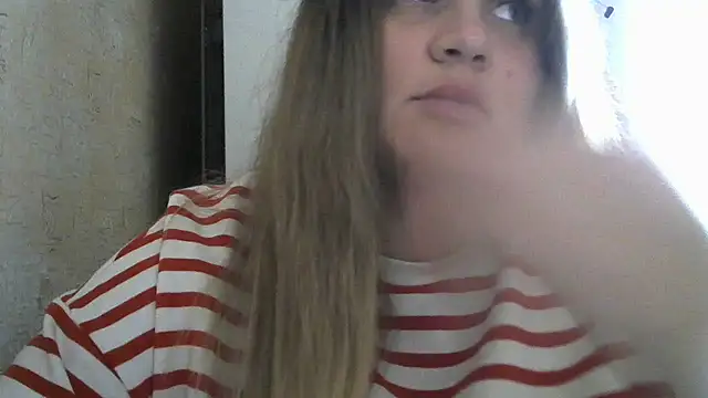 Snapshot of Honeydew-Waves chatting on 11.11.25 Honeydew-Waves online show from 11.11.25