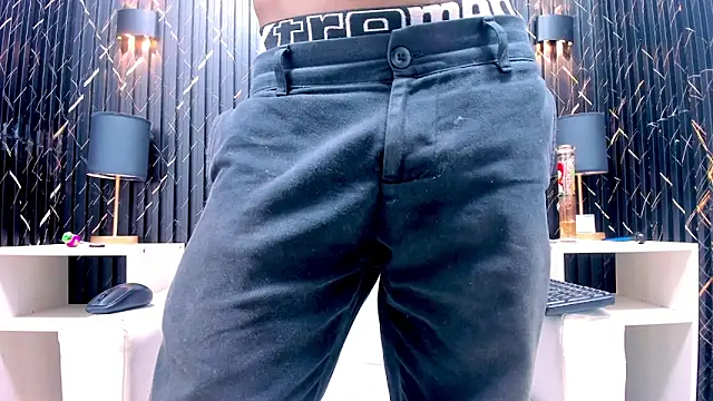 LarryCollin online show from 02.23.25