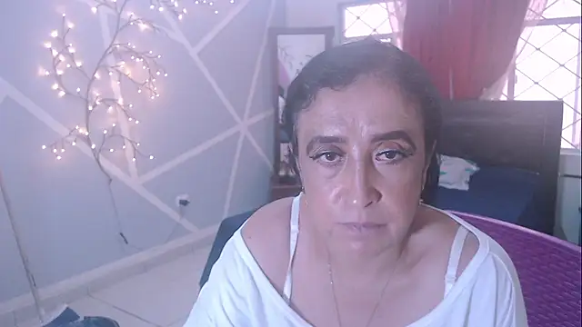 Snapshot of anita_s3x chatting on 01.27.25 anita s3x online show from 01.27.25