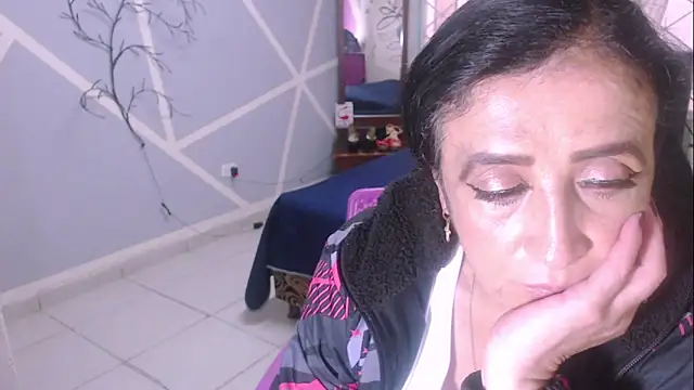 Snapshot of anita_s3x chatting on 01.29.25 anita s3x online show from 01.29.25