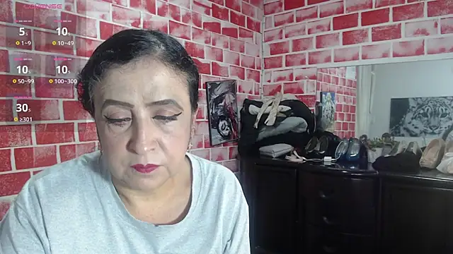 Snapshot of anita_s3x chatting on 09.23.25 anita s3x online show from 09.23.25