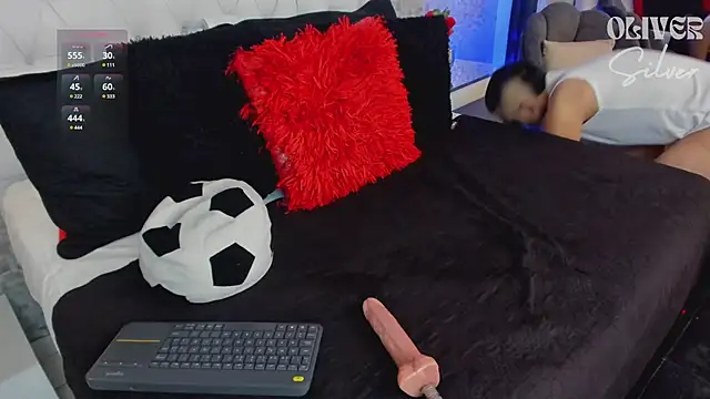 OliverSilverr online show from 12.12.24