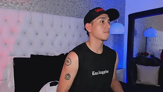 OliverSilverr online show from 12.24.24