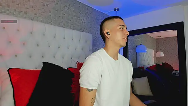 OliverSilverr online show from 02.27.25