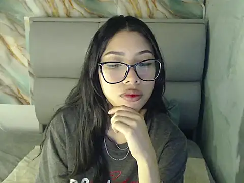 AmberJeong online show from 10.08.25