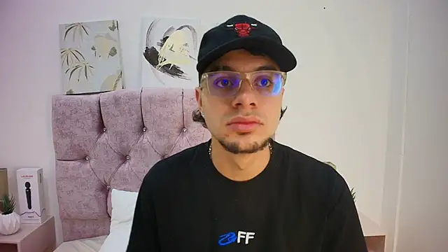 Amadeo Wild online show from 02.06.25