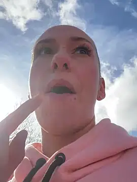 lola tentatiion online show from 03.23.25