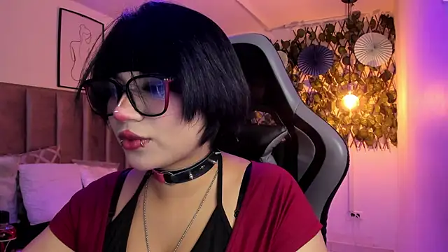 Kitty Gang online show from 04.28.26