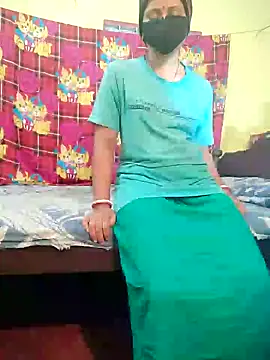 Snapshot of indiancouple09 chatting on 12.04.24 indiancouple09 online show from 12.04.24