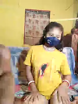 Snapshot of indiancouple09 chatting on 02.03.25 indiancouple09 online show from 02.03.25