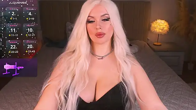 Snapshot of GoddessGlow chatting on 01.22.25 GoddessGlow online show from 01.22.25