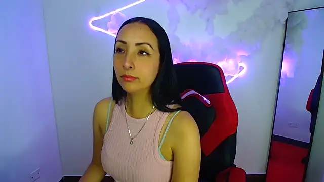 Snapshot of yaralyminjo2 chatting on 01.20.25 yaralyminjo2 online show from 01.20.25