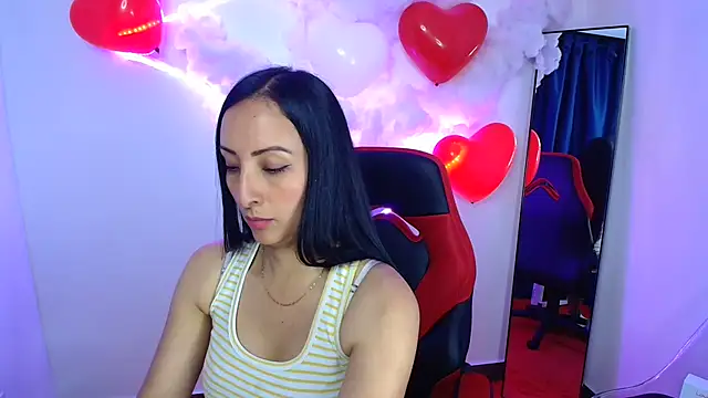 Snapshot of yaralyminjo2 chatting on 02.12.25 yaralyminjo2 online show from 02.12.25