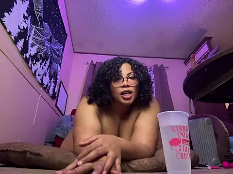 Snapshot of TheeGoddessAset chatting on 02.15.25 TheeGoddessAset online show from 02.15.25