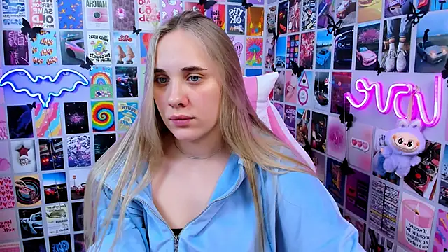 Snapshot of MiaMilas chatting on 01.06.26 MiaMilas online show from 01.06.26