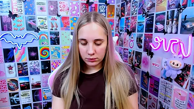 Snapshot of MiaMilas chatting on 01.08.26 MiaMilas online show from 01.08.26