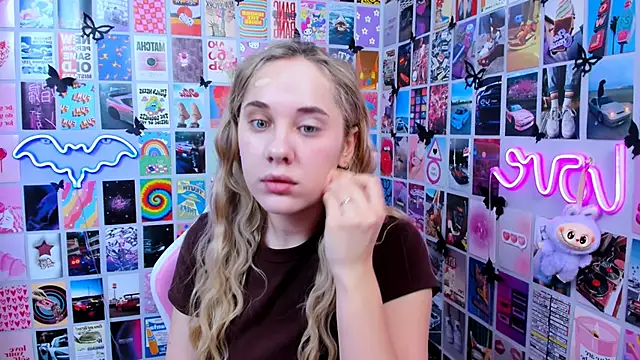 Snapshot of MiaMilas chatting on 01.09.26 MiaMilas online show from 01.09.26