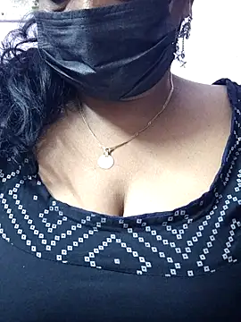 mallu-sumi online show from 03.15.26