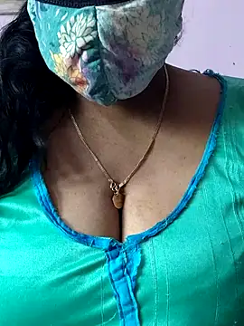 mallu-sumi online show from 07.20.26