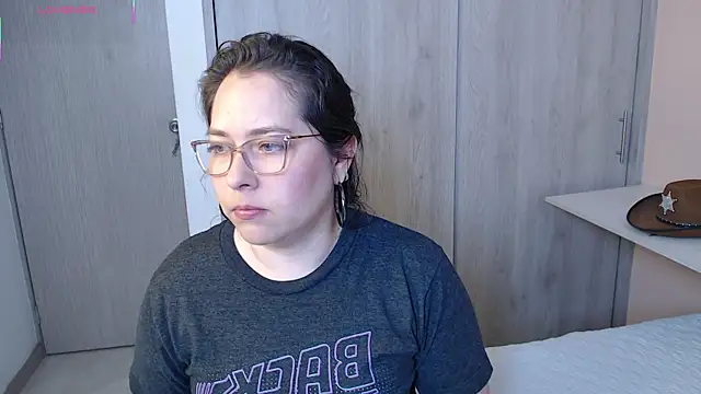 Snapshot of May_Carlier chatting on 10.20.25 May Carlier online show from 10.20.25