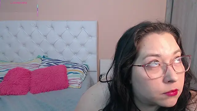 Snapshot of May_Carlier chatting on 12.01.25 May Carlier online show from 12.01.25