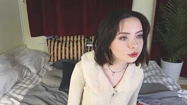 Lazzy Lizzy online show from 12.18.24