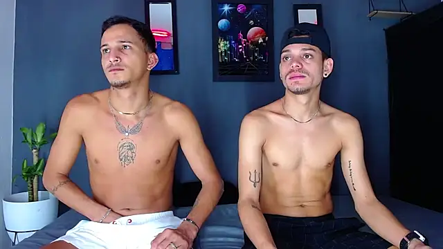 Snapshot of Friendsofeverything_ chatting on 12.12.24 Friendsofeverything  online show from 12.12.24