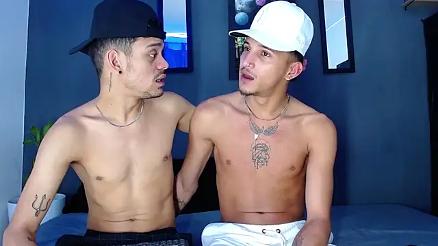 Snapshot of Friendsofeverything_ chatting on 12.13.24 Friendsofeverything  online show from 12.13.24