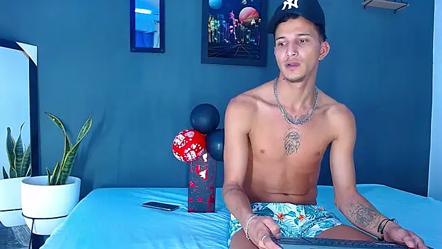 Snapshot of Friendsofeverything_ chatting on 12.27.24 Friendsofeverything  online show from 12.27.24