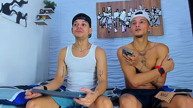 Snapshot of Friendsofeverything_ chatting on 09.23.25 Friendsofeverything  online show from 09.23.25