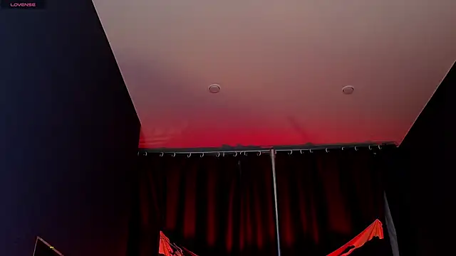 Snapshot of dark_vamp_ chatting on 12.21.24 dark vamp  online show from 12.21.24