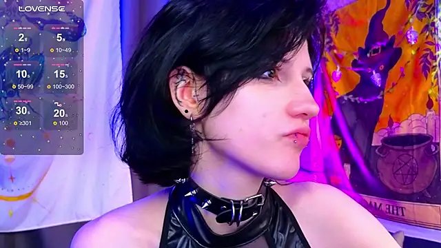 Snapshot of dark_vamp_ chatting on 12.29.24 dark vamp  online show from 12.29.24