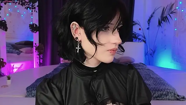 Snapshot of dark_vamp_ chatting on 01.15.25 dark vamp  online show from 01.15.25