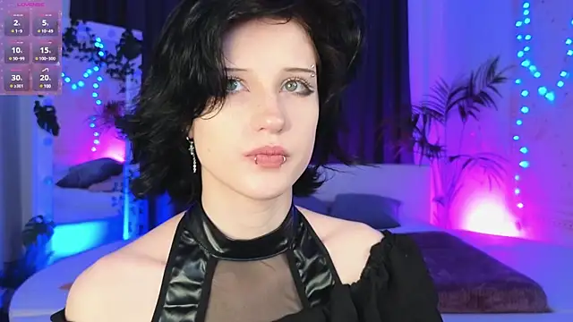 Snapshot of dark_vamp_ chatting on 01.17.25 dark vamp  online show from 01.17.25