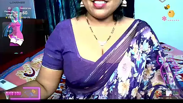 Snapshot of honey-sexy chatting on 04.24.26 honey-sexy online show from 04.24.26