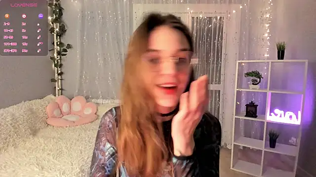 AraCopple online show from 12.12.24